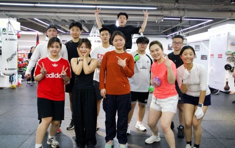 YIHAO-拳击半决赛掀起高潮，吴越旋风队强势横扫漠南麒麟队，老将里程碑之夜——本土核心状态回升(最新次重量级拳王争霸赛央视视频)