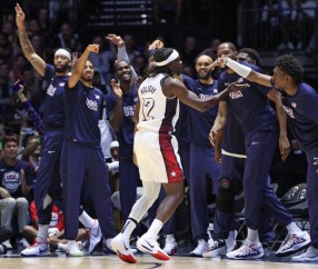 壹号娱乐-包含出色防守引发热议！，詹姆斯在德国队比赛中反败为胜赛场气氛高涨的词条