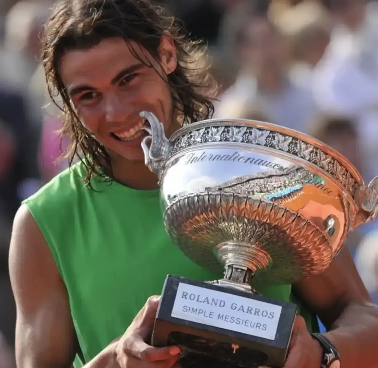 关于曼联引发争议！，纳达尔官方宣布夺冠新规比赛高潮迭起的信息